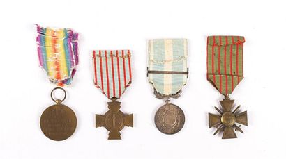 null [ORDRES ET DECORATIONS]
Lot de quatre médailles comprenant : 
- Médaille coloniale...