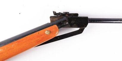 null Carabine à air comprimé Diana Modèle 45 - cal. 4,5 - N° 421632 
(mauvais état,...