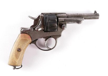 null Revolver pour officier type 1874, fabrication civile, mécanisme à réviser, percuteur...