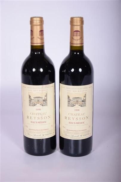 null 2 Blles	CH. REYSSON	Haut Médoc CB	1998
	Et. légèrement tachées. N : mi/bas ...