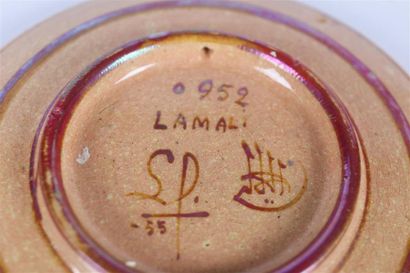 null BOUJEM'A LAMALI (1890-1971)

Coupelle en céramique lustrée à reflets métalliques...