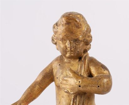 null Deux éléments décoratifs en bois sculpté et doré figurant des putti

(restaurations,...