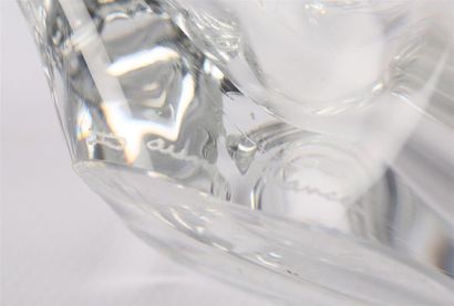 null DAUM

Cendrier en cristal de forme libre

(rayures)

Haut. : 6 cm - Larg. :...
