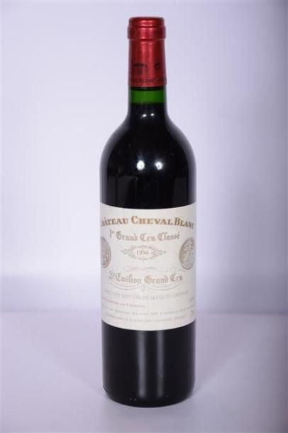 null 1 Blle	CH. CHEVAL BLANC	St Emilion 1er GCC	1996
	Et. un peu tachée. N : mi ...