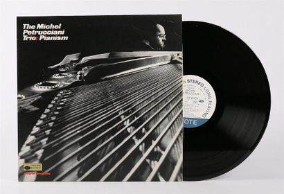 null THE MICHEL PETRUCCIANI TRIO - Pianism
1 Disque 33T sous pochette et chemise...