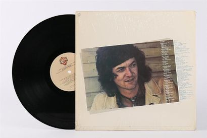 null RODNEY CROWELL - Ain't living long like this
1 Disque 33T sous pochette et chemise...