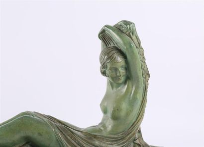 null CHIPARUS Demeter (1886-1947), Edition Etling Paris
Femme drapée s'étirant
Bronze...