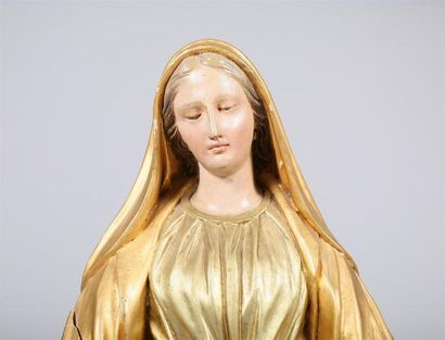 null Vierge Marie Essénienne en bois et plâtre peint surmontant la Terre constellée...