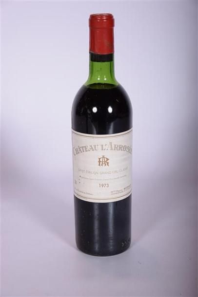 null 1 Blle	CH. L'ARROSÉE	St Emilion GCC	1973
	Et. un peu fanée. N : haut épaule...