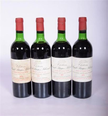 null 4 Blles	CH. HAUT BAGES LIBÉRAL	Pauillac GCC	1974
	Et. fanées et tachées, parfaitement...