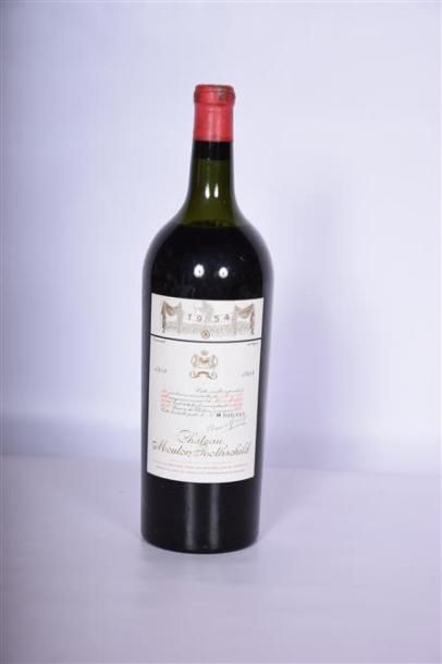 null 1 Mag	CH. MOUTON ROTHSCHILD	Pauillac 1er GCC	1954
	Et. de Carzou, à peine tachée....