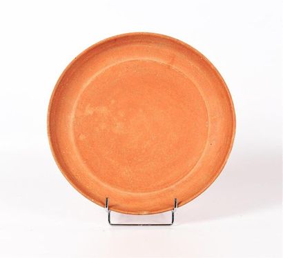 null Plat en terre cuite
Afrique du nord, IVème - VIème siècle 
Diam. : 26 cm

