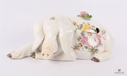 null Soupière en faïence figurant un cochon à décor de bouquets fleuris
Haut. : cm...