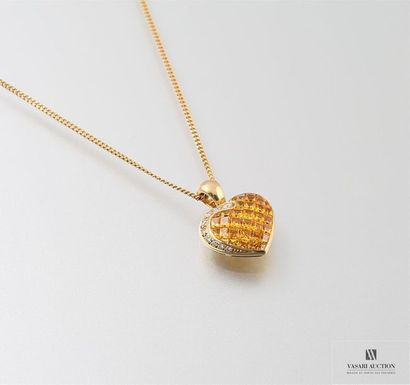 null Chaîne et pendentif coeur en or jaune, 750/°°, recouvert de diamants et citrines...