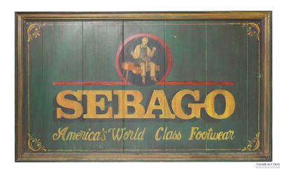 null Panneau publicitaire en bois peint de la marque Sebago portant une inscription...