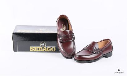 null SEBAGO (junior) - Mocassin en cuir bordeaux - Semelle extérieure en cuir avec...