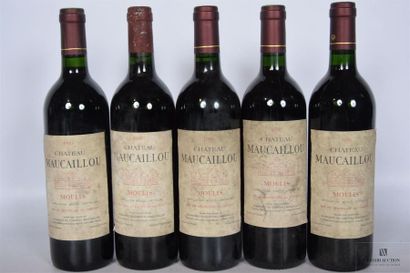 null 5 Blles	CH. MAUCAILLOU	Moulis	1990
	Et. fanées et un peu tachées (1 petit accroc)....