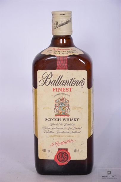 null 1 Blle	Scotch Whisky BALLANTINE'S		
	70 cl - 40°. Et. légèrement tachée. N :...