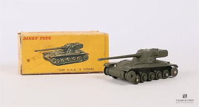 null DINKY TOYS (France)
Char A.M.X. 13 tonnes - 80C
Boite d'origine
(sauts de peinture,...