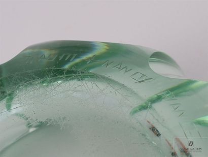 null DAUM - NANCY
Coupe de forme libre à six branches en cristal translucide 
Gravé...