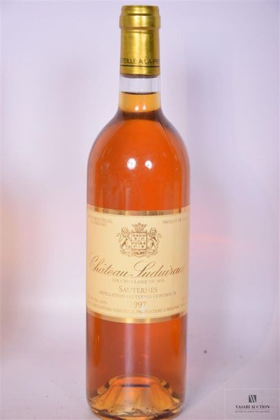 null 1 Blle	CH. SUDUIRAUT	Sauternes 1er CC	1997
	Et. à peine tachée. N : mi goul...