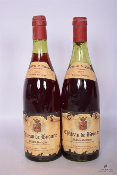 null 2 Blles	MACON SOLOGNY mise du Château de Byonne (R.Fournier Prop. )		1967
	"Grande...