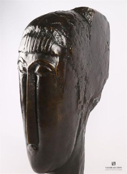 null MODIGLIANI Amédéo (1884-1920)
Tête de jeune fille à la frange
Bronze à la cire...