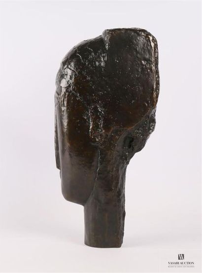 null MODIGLIANI Amédéo (1884-1920)
Tête de jeune fille à la frange
Bronze à la cire...