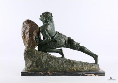 null GREGOIRE Emile (1871-1948), d'après
Le Mythe de Sisyphe
Bronze à trois patines,...