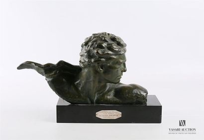 null KELETY Alexandre (1874-1940)
Buste de Jean Mermoz
Bronze à patine verte
Signé...