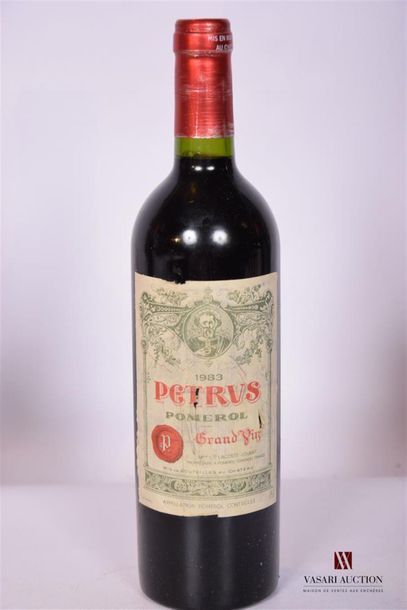 null 1 Blle	PÉTRUS	Pomerol	1983
	Et. fanée, un peu tachée (4 petites déchirures)....