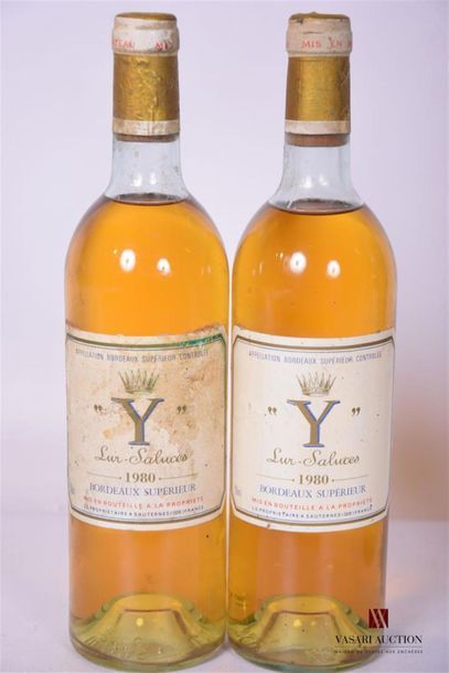 null 2 Blles	"Y" d'Yquem	Bordeaux Sup.	1980
	Et.: 1 un peu tachée, 1 très tachée...