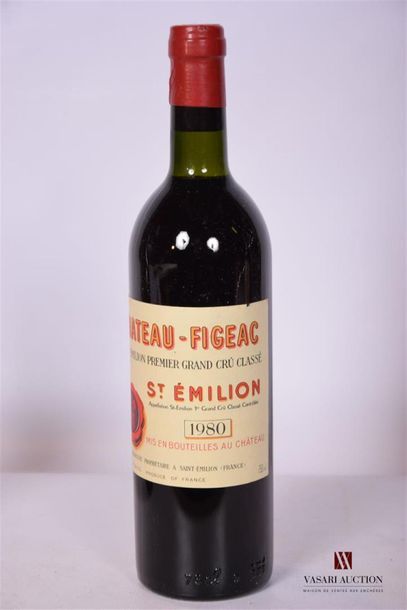 null 1 Blle	CH. FIGEAC	St Emilion 1er GCC	1980
	Et. à peine tachée (1 minuscule accroc)....