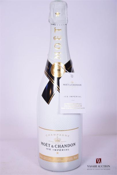 null 1 Blle	Champagne MOËT & CHANDON Ice Impérial 1/2 sec		NM
	1er Champagne spécialement...