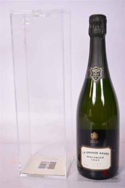 null 1 Blle	Champagne BOLLINGER La Grande Année Brut		1997
	Présentation et niveau,...
