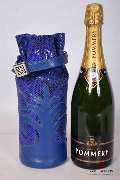 null 1 Blle	Champagne POMMERY Brut Royal		NM
	Présentation et niveau, impeccables...