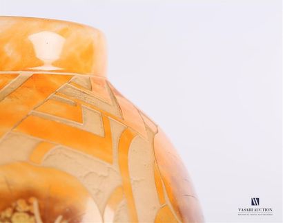 null CHARDER - LE VERRE FRANÇAIS
vase de forme ovoïde en verre multicouche à décor...