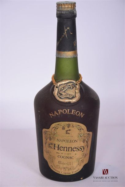 null 1 Blle	COGNAC Napoléon "Bras d'Or" mise Hennessy		
	70 cl 40°		
