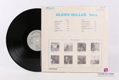 null Hommage à Glenn Miller Vol 2
1 Disque 33T sous chemise cartonnée
Label : SONOPRESSE...