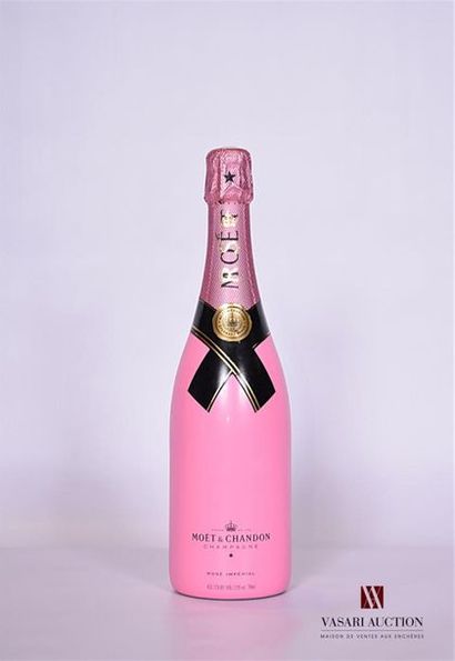 null 1 Bouteille	Champagne MOËT & CHANDON Rosé Impérial		NM
	Dans son papier de soie...