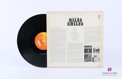 null MILES DAVIS QUINTET - Miles smiles
1 Disque 33T sous pochette cartonnée 
Label...