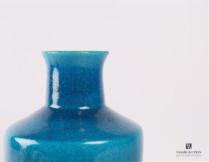 null CHAMBOST Pol (1906-1983)
Vase en céramique craquelée bleu turquoise
Marqué au...