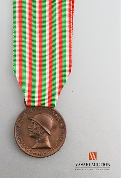 null Royaume d'Italie - Médaille commémorative de la guerre italo-autrichienne 1915-1918,...