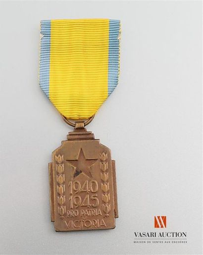 null Belgique - Médaille de l'effort de guerre colonial 1940-1945, bronze patiné,...
