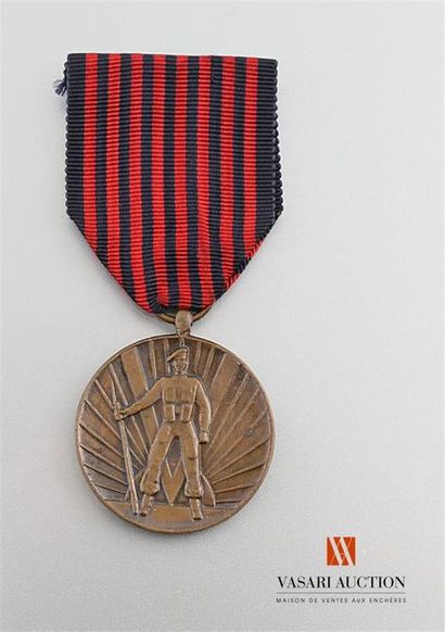 null Belgique - Médaille du volontaire 1940-1945, TTB
