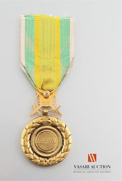 null Viet-Nam - Médaille du mérite militaire, premier modèle à profil de Bao Daï,...