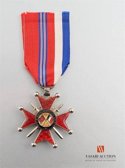 null Ordre du mérite franco britannique, croix de chevalier , TBE
