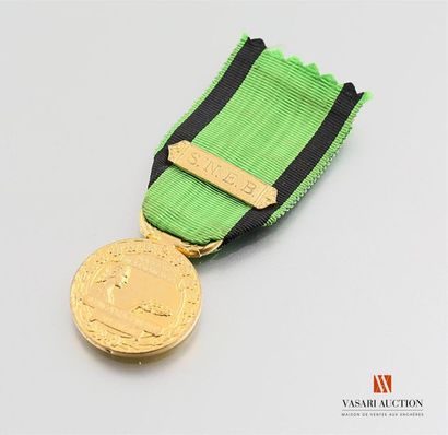 null Médaille de la société nationale d'encouragement au bien, 30,5 mm, échelon or,...