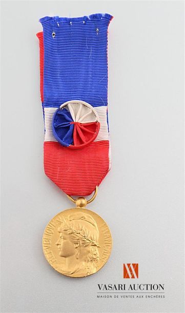 null France - Médaille du travail, honneur et travail, échelon or, ruban avec rosette,...