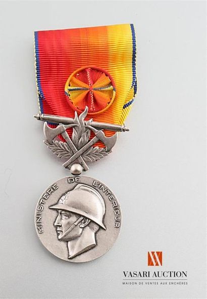 null Médaille des sapeurs pompiers, pour services exceptionnels rendus, officier,...